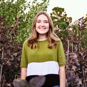 Meet your Posher, Abbey